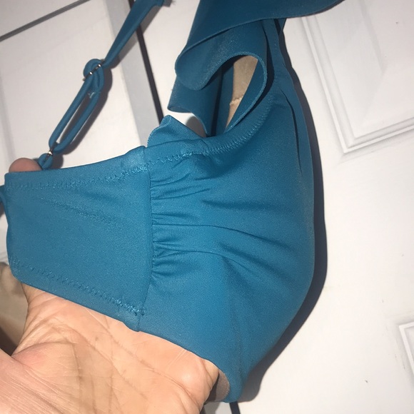 NWT Shade & Shore Ruffled Swim Top - Picture 10 of 13
